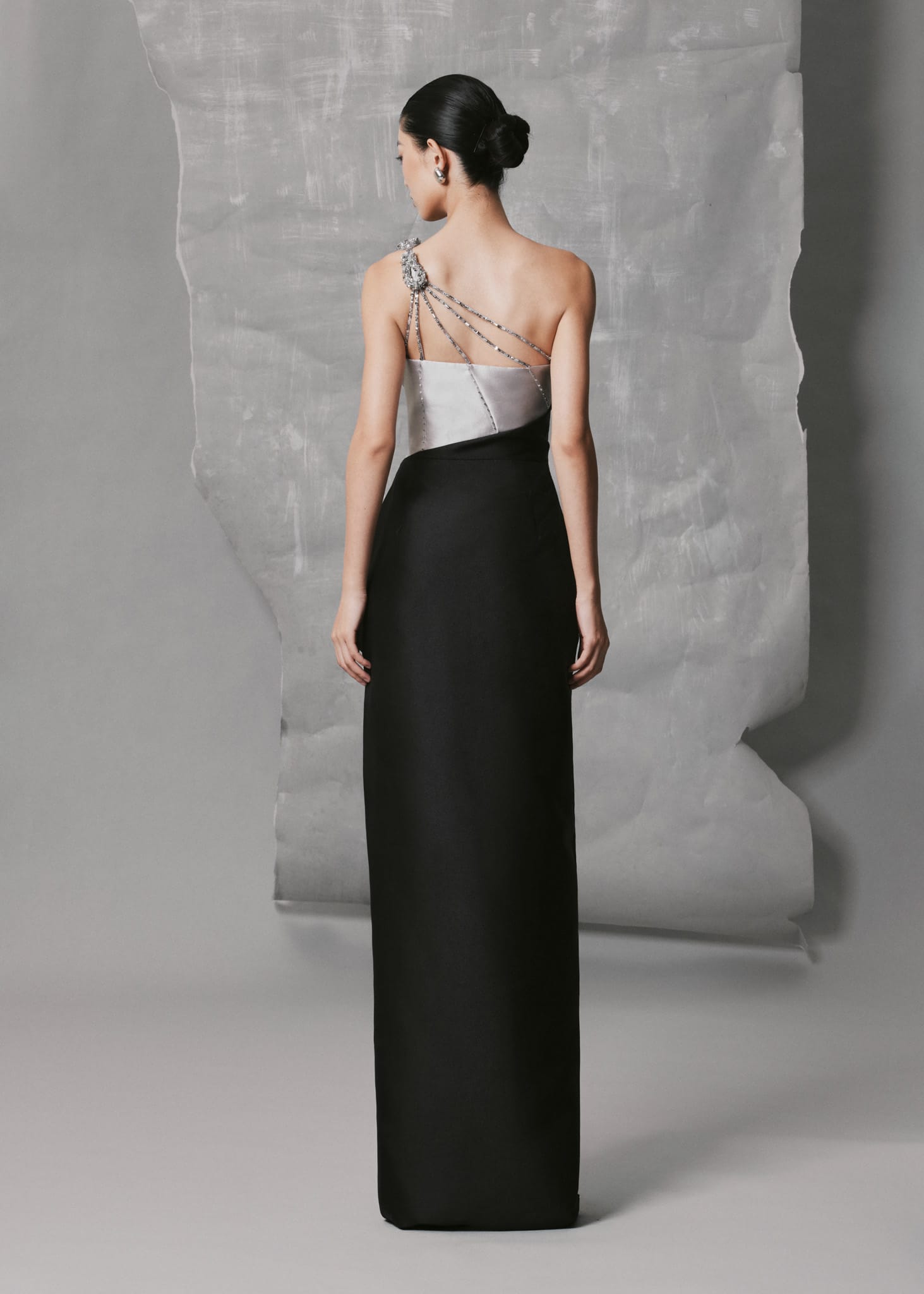 Asymmetric Silver-Gray & Black Taffeta Gown with Crystal Shoulder Evening Dress - Image 4