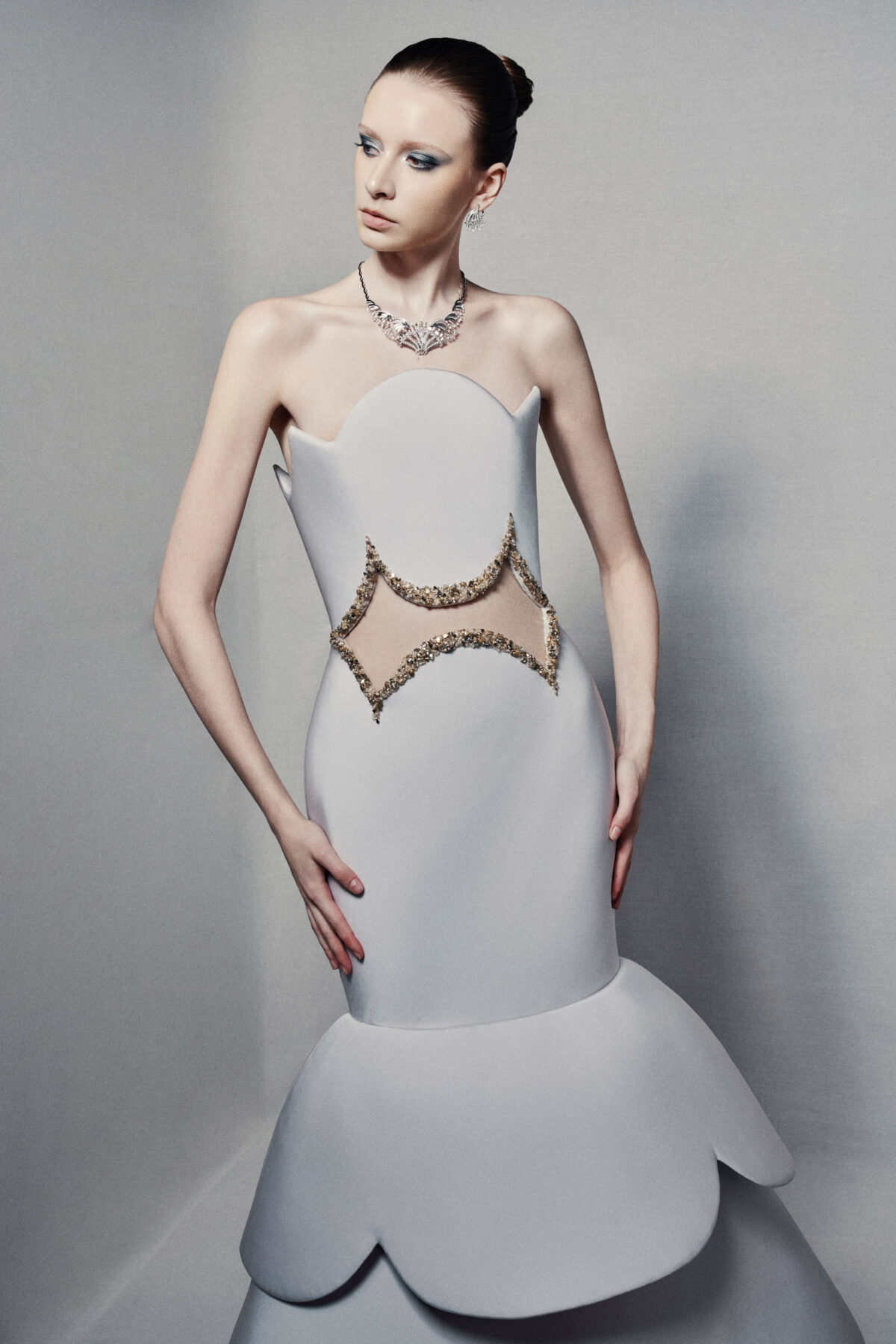Strapless off-white trumpet dress in crepe silk