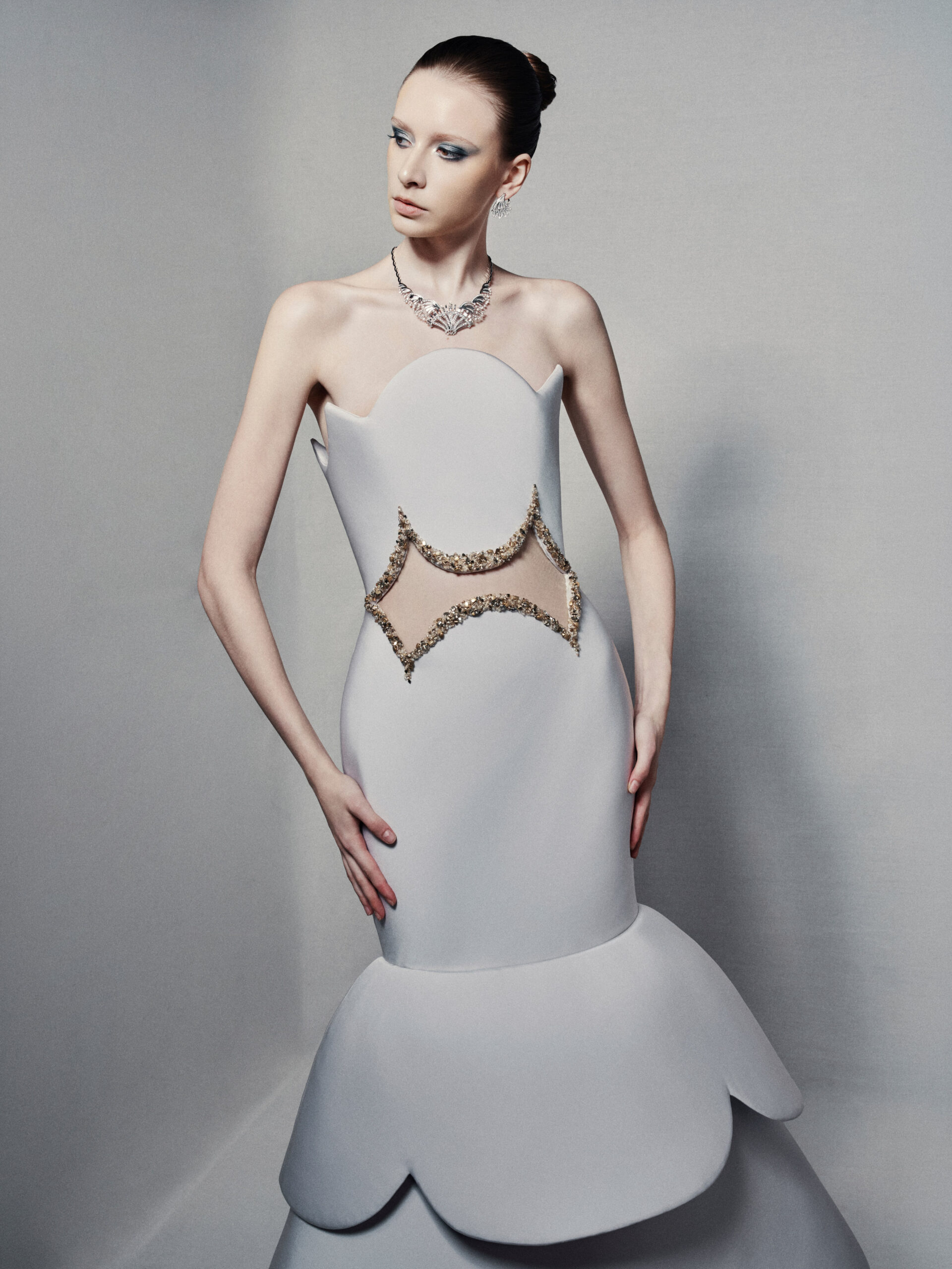 Strapless off-white trumpet dress in crepe silk